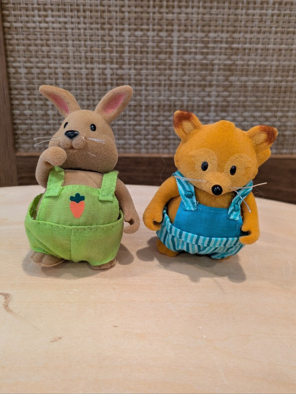 Calico Critters Lil Woodzeez Figures 🐰🦊